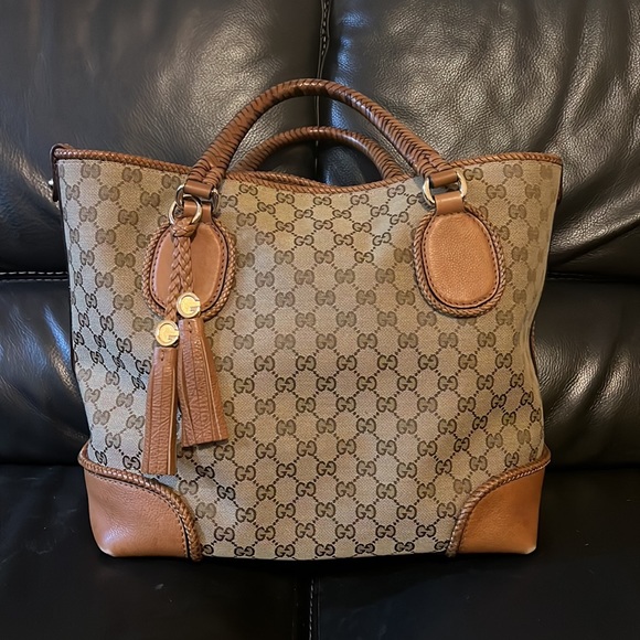 Authentic Gucci tote - Picture 2 of 8